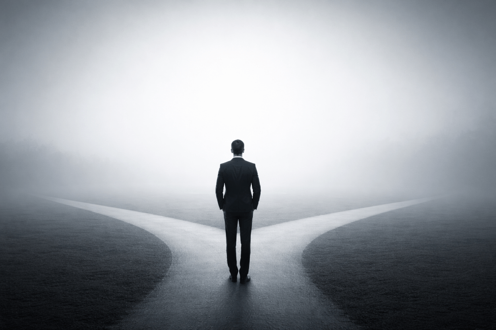 Decidir no es dudar: una mirada REIP sobre la toma de decisiones en liderazgo